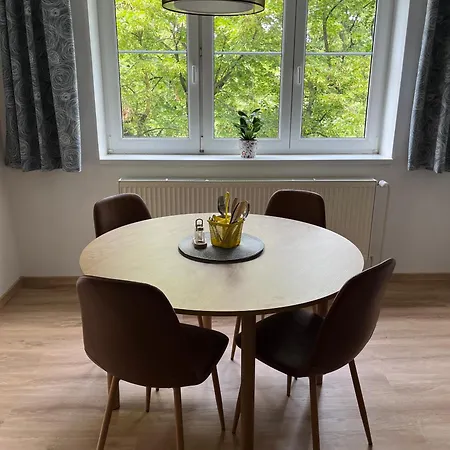 Apartament Ve Stredu Deni Podiebrady