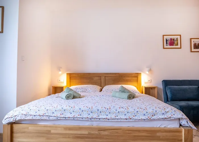 Apartment Ve Stredu Deni Podebrady